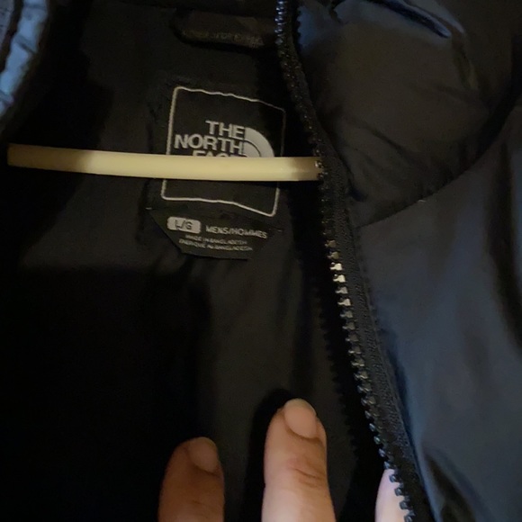 - Nice the north face jacket for men’s size large - Picture 2 of 9